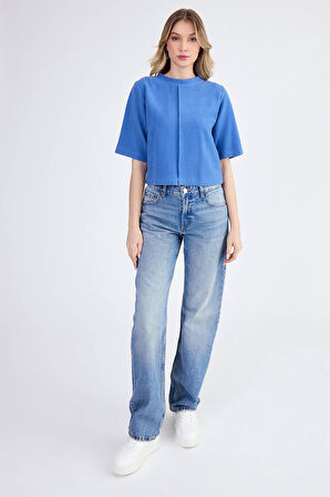 Yuvarlak Yaka Önden Dikişli Kısa Kol Crop Triko Bluz