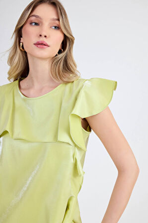 Kolları Fırfırlı Parlak Bluz