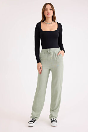 Beli Bağcıklı Viskon Keten Pantolon