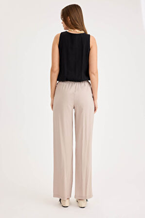 Beli Lastikli Önü Dikiş Detaylı Pantolon