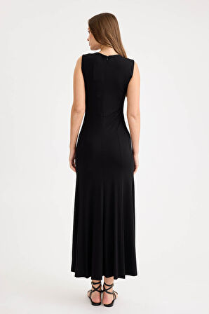 V Yaka Sıfır Kol Modal Uzun Elbise
