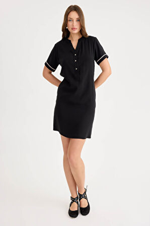 Hakim Yaka Düğmeli Kısa Kol Cepli Elbise