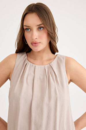 Önü Pileli Sıfır Kol Etek Ucu Lastikli Bluz