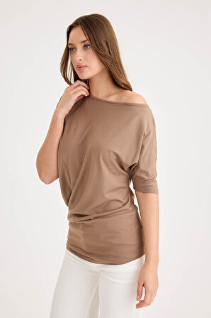 Kayık Yaka Kısa Kol Modal Bluz