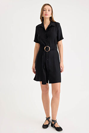 Önü Düğmeli Kısa Kol Kemerli Elbise