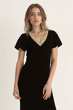 Yakası Dantelli Salaş Midi Elbise