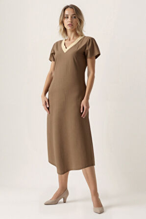 Yakası Dantelli Salaş Midi Elbise