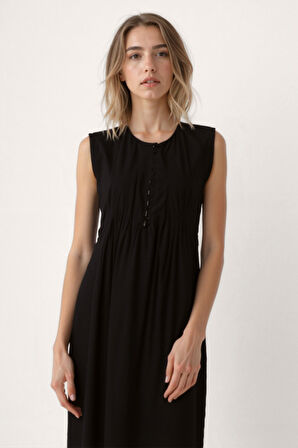 Önü Düğmeli Krinkıl Kumaş Sıfır Kol Elbise