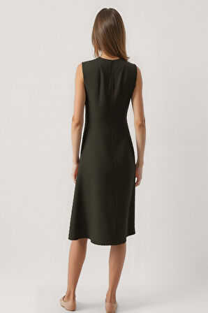 Önü Düğmeli Krinkıl Kumaş Sıfır Kol Elbise