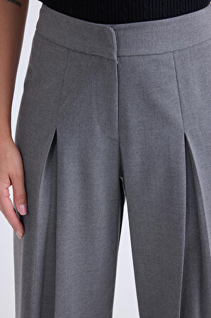 Pileli Geniş Paça Pantolon