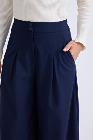 İki Düğme Beli Lastikli Pileli Pantolon