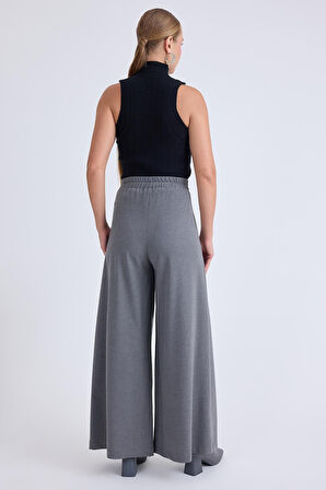 İki Düğme Beli Lastikli Pileli Pantolon