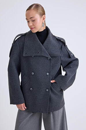 Apolet Detaylı Kısa Kaşe Kaban