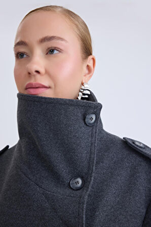 Apolet Detaylı Kısa Kaşe Kaban