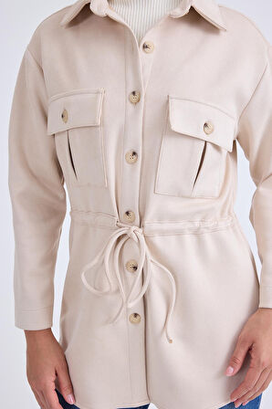 Beli Bağcıklı Kapak Cepli Düğmeli Ceket