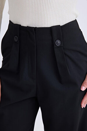 Düğme Detaylı Geniş Paça Pantolon