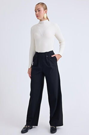 Düğme Detaylı Geniş Paça Pantolon