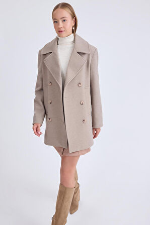 Düğmeli Büyük Cepli Kısa Kaşe Kaban