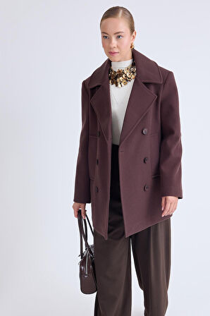 Düğmeli Büyük Cepli Kısa Kaşe Kaban