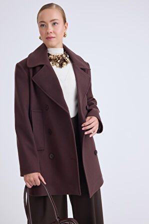 Düğmeli Büyük Cepli Kısa Kaşe Kaban