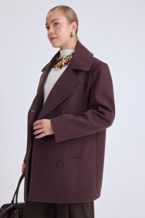 Düğmeli Büyük Cepli Kısa Kaşe Kaban