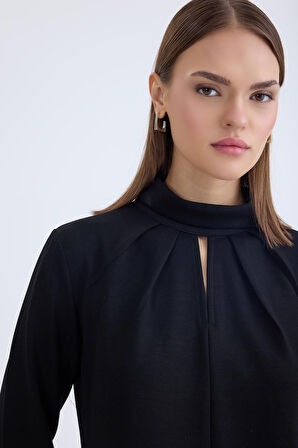 Önü Detaylı Uzun Kol Bluz