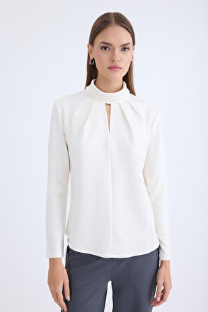 Önü Detaylı Uzun Kol Bluz