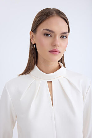 Önü Detaylı Uzun Kol Bluz