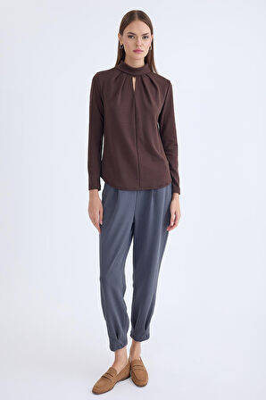 Önü Detaylı Uzun Kol Bluz