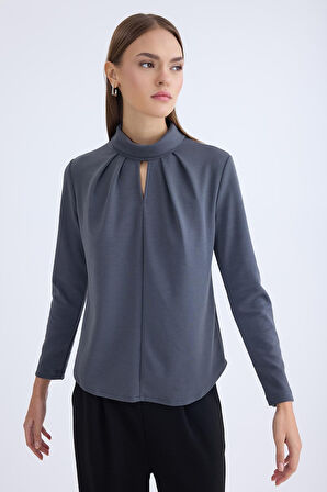 Önü Detaylı Uzun Kol Bluz