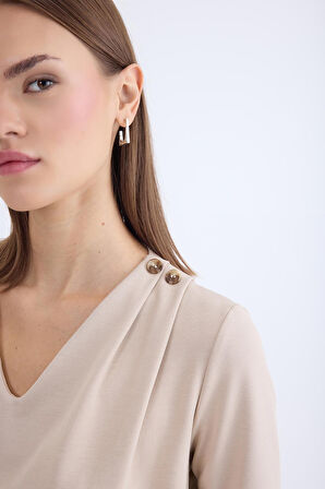 V Yaka Omuzu Düğmeli Uzun Kol Bluz