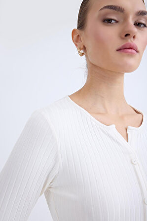 Önü Düğmeli Fitilli Uzun Kol Bluz