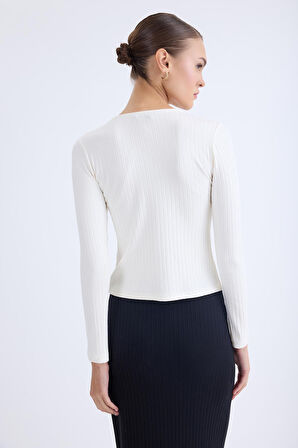 Önü Düğmeli Fitilli Uzun Kol Bluz