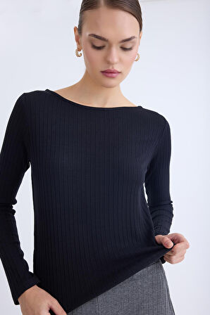 Kayık Yaka Uzun Kol Bluz