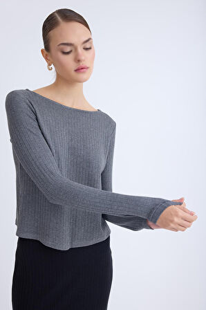 Kayık Yaka Uzun Kol Bluz