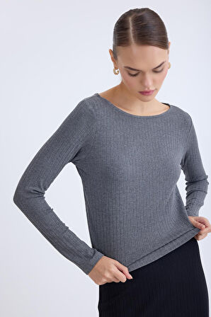 Kayık Yaka Uzun Kol Bluz