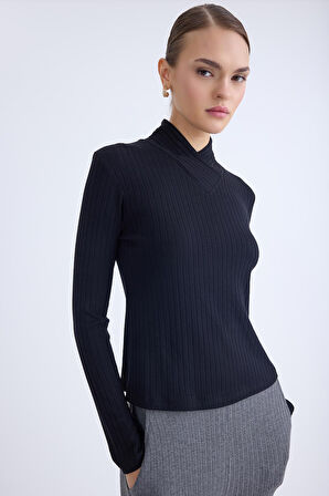 Fitilli Kumaş Önü Detaylı Uzun Kol Bluz