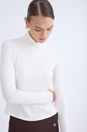 Fitilli Kumaş Önü Detaylı Uzun Kol Bluz