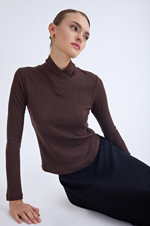 Fitilli Kumaş Önü Detaylı Uzun Kol Bluz