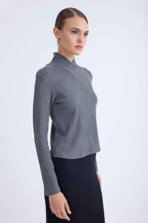 Fitilli Kumaş Önü Detaylı Uzun Kol Bluz