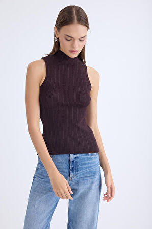 Dik Yaka Örgü Desen Sıfır Kol Triko Bluz