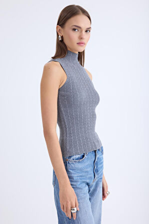 Dik Yaka Örgü Desen Sıfır Kol Triko Bluz