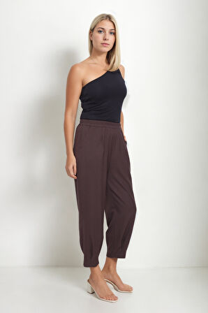 Beli Lastikli Paçası Pileli Pantolon