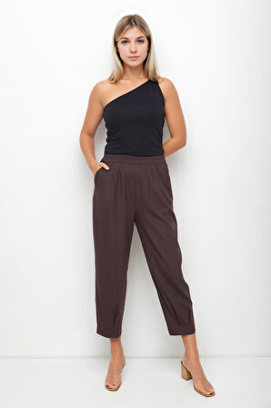 Beli Lastikli Paçası Pileli Pantolon