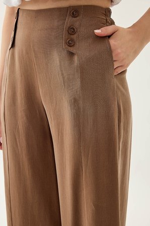 Düğme Detaylı Beli Lastikli Pantolon
