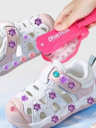 Shopexxtra Saç Taşı Yapıştırma Makinesi ve 90 Adet Işıltılı Mücevher Seti - Kız Çocuk Saç ve Moda Aksesuarı - Eğitici ve Eğlenceli Tasarım Oyuncağı (Bling Refill Set)