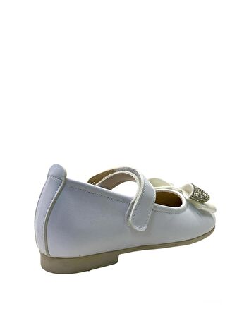 68 Kız Çocuk Okul Öncesi Babet