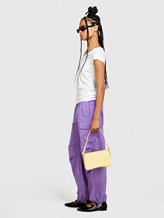 Pamuk Modal Karışımlı Normal Kalıp V Yaka T-Shirt Kadın Beyaz T-Shirt - 324P3TNHL4007