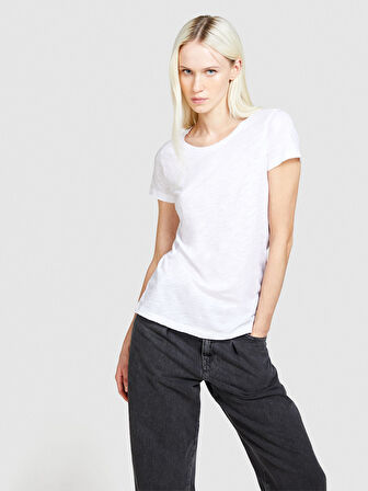 Pamuk Modal Karışımlı Normal Kalıp Bisiklet Yaka T-Shirt Kadın Beyaz T-Shirt - 324P3TNHL11A2