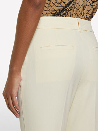 Streç Pamuklu Normal Bel Straight Fit Pantolon Kadın Şampanya Pantolon - 325P4ENMLE02X